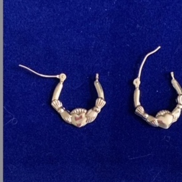 Dainty Claddagh Gold Hoop Earrings - Picture 2 of 9